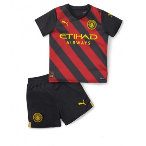 Manchester City babykläder Bortatröja barn 2022-23 Korta ärmar (+ Korta byxor)